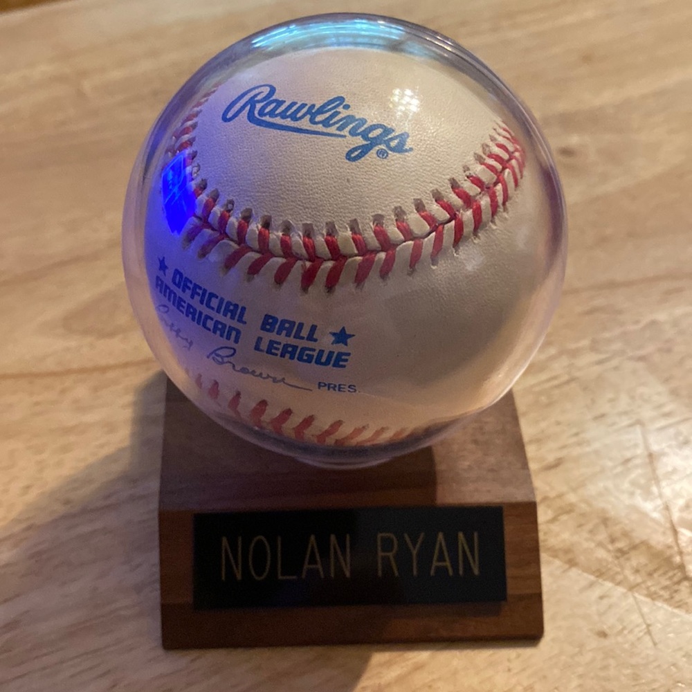 Nolan Ryan baseball signed